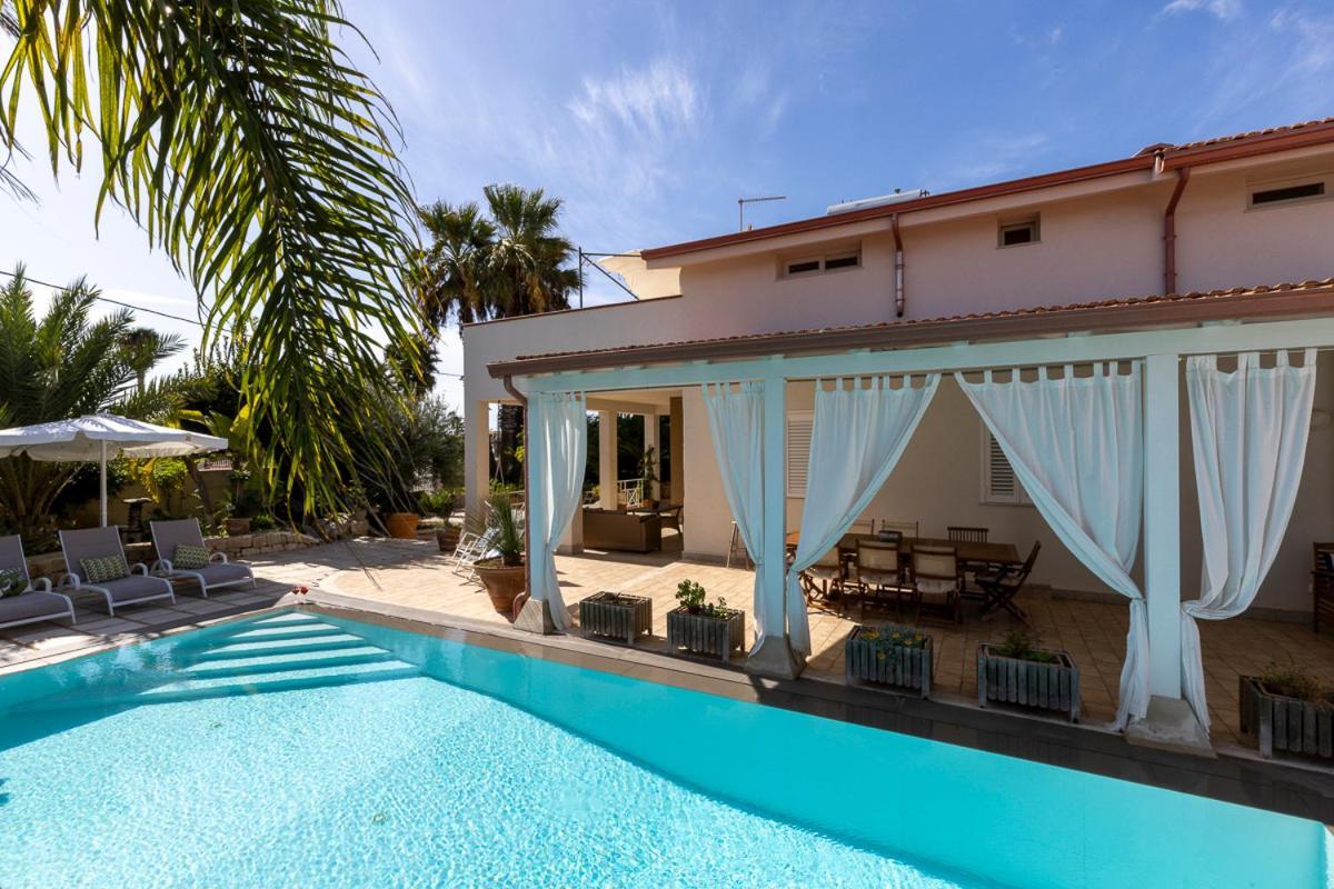 סנטה מריה דל פוקלו Villa Zamia Con Piscina מראה חיצוני תמונה